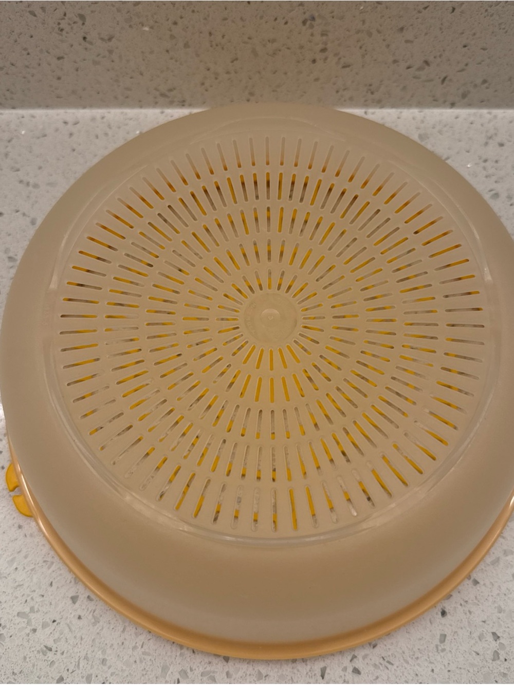 Tupperware Colander Strainer - Picture 4 of 7